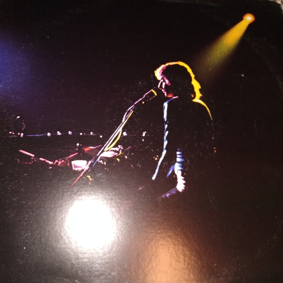 Barry Manilow Live Vinyl Record - Picture 4 of 6